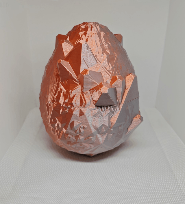 Oeuf de dragon cristal avec ailes  