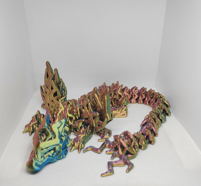 Dragon orage avec des ailes