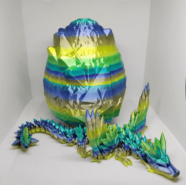 Oeuf de dragon cristal avec ailes