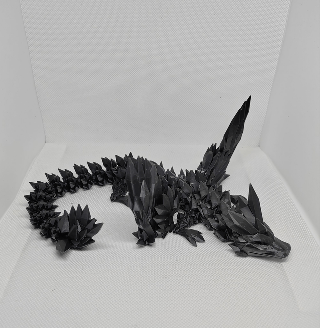 Dragon cristal avec des ailes en résine