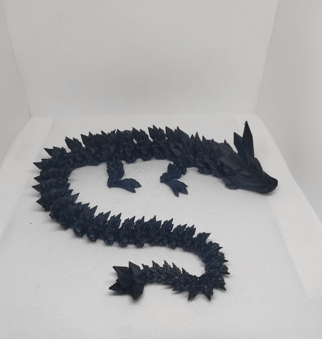 Dragon cristal aux yeux rouges