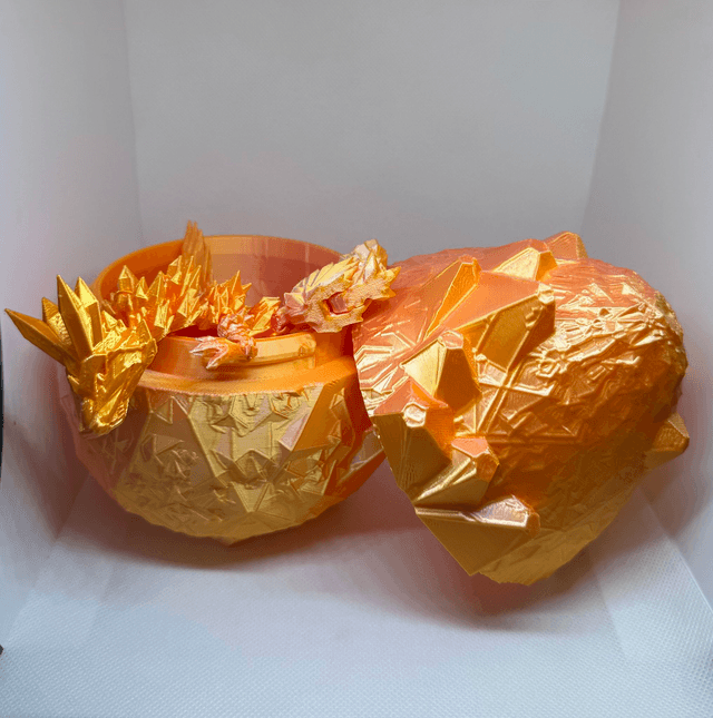 Oeuf de dragon cristal avec ailes   
