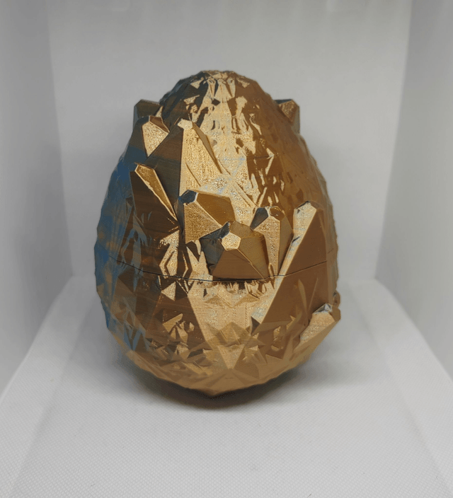 Oeuf de dragon cristal avec ailes