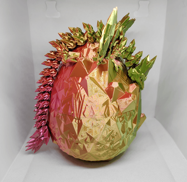 Oeuf de dragon cristal avec ailes  