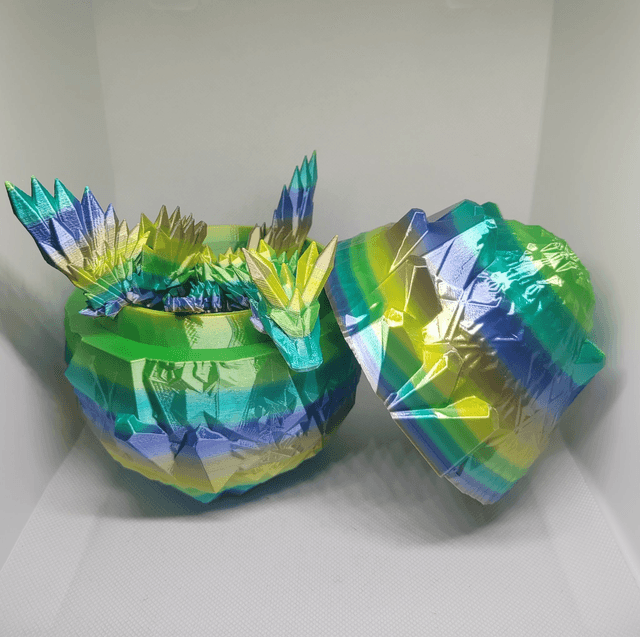 Oeuf de dragon cristal avec ailes