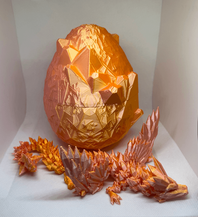 Oeuf de dragon cristal avec ailes   