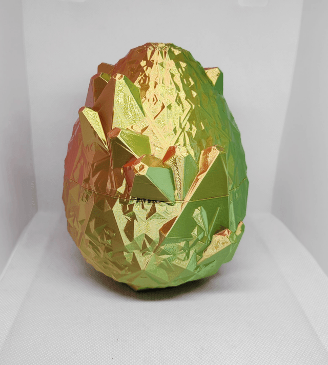 Oeuf de dragon cristal avec ailes  