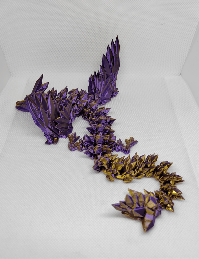 Dragon cristal avec des ailes