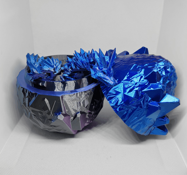 Oeuf de dragon cristal avec ailes 