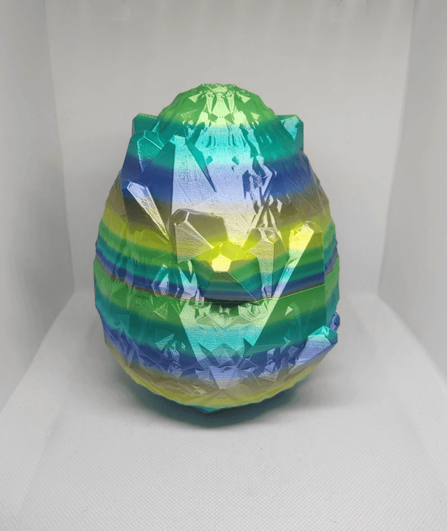 Oeuf de dragon cristal avec ailes