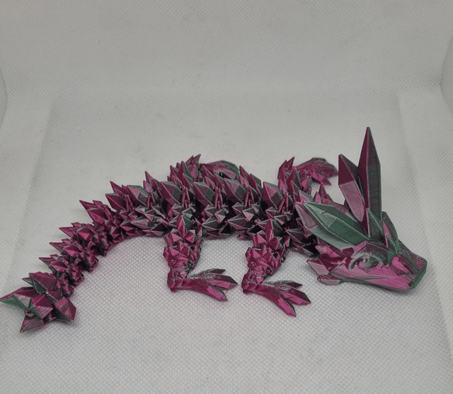 Bébé dragon cristal