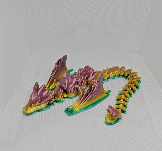 Dragon gemme avec des ailes