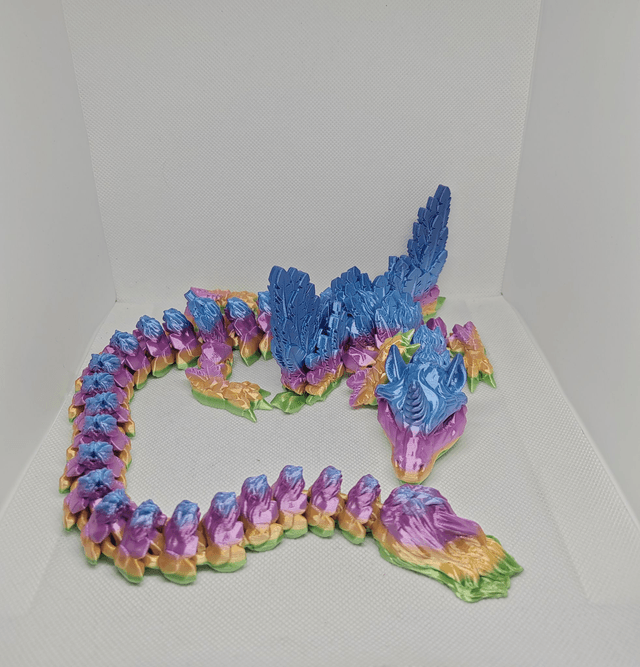 Dragon licorne avec des ailes