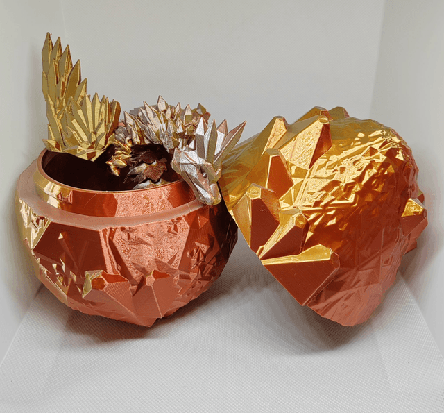 Oeuf de dragon cristal avec ailes  