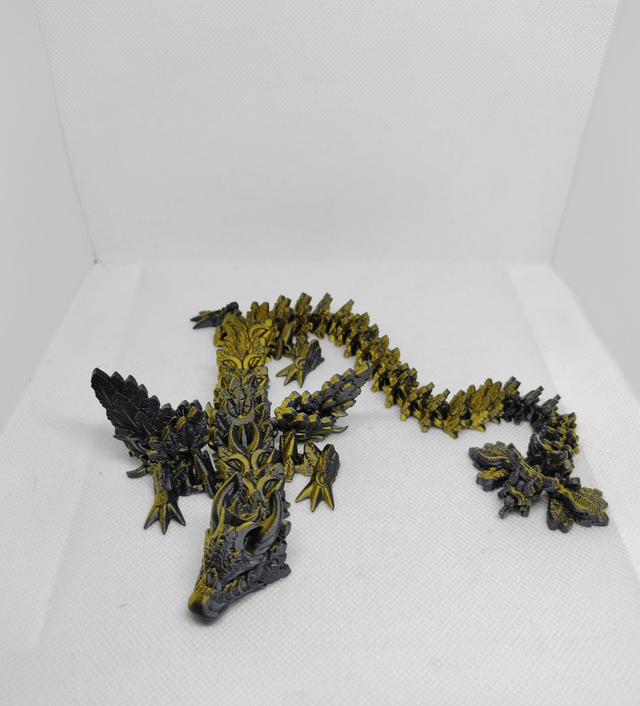 Dragon lune avec ailes 