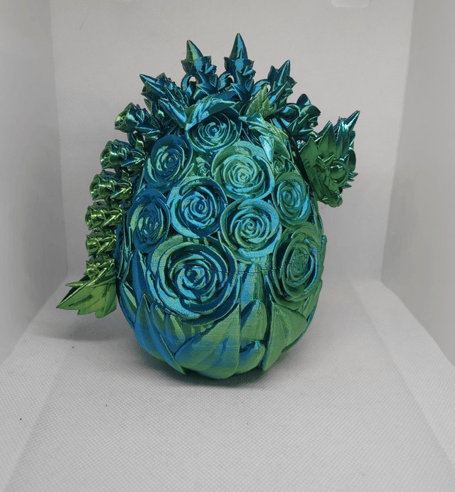 Œuf de dragon roses 
