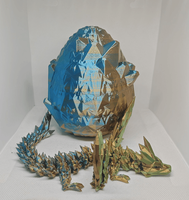 Oeuf de dragon cristal avec ailes