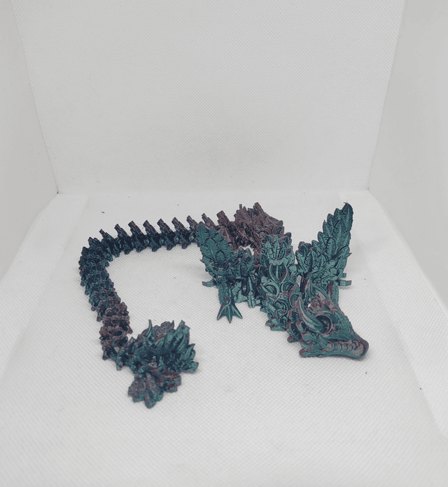 Dragon lune avec ailes