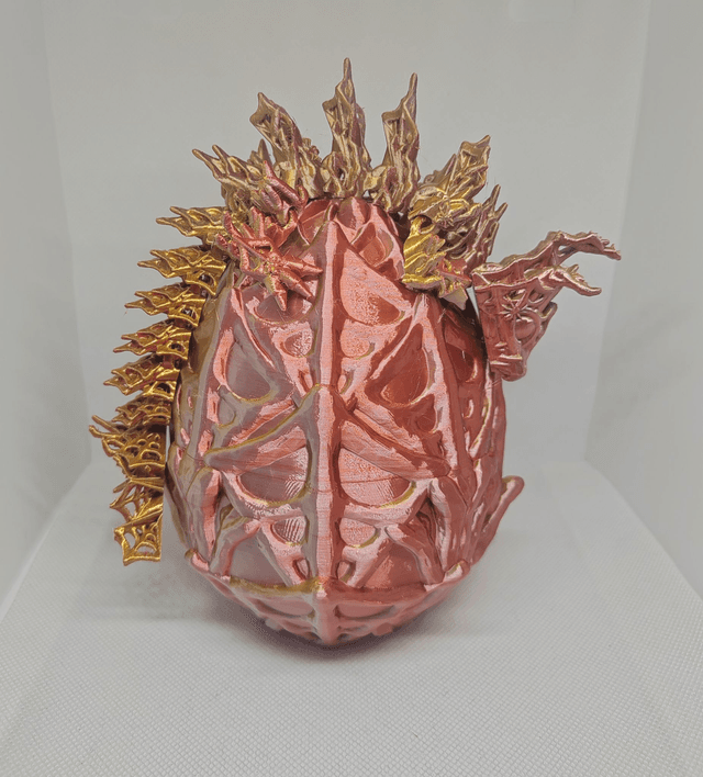 Oeuf de dragon toile d&#039;araignée