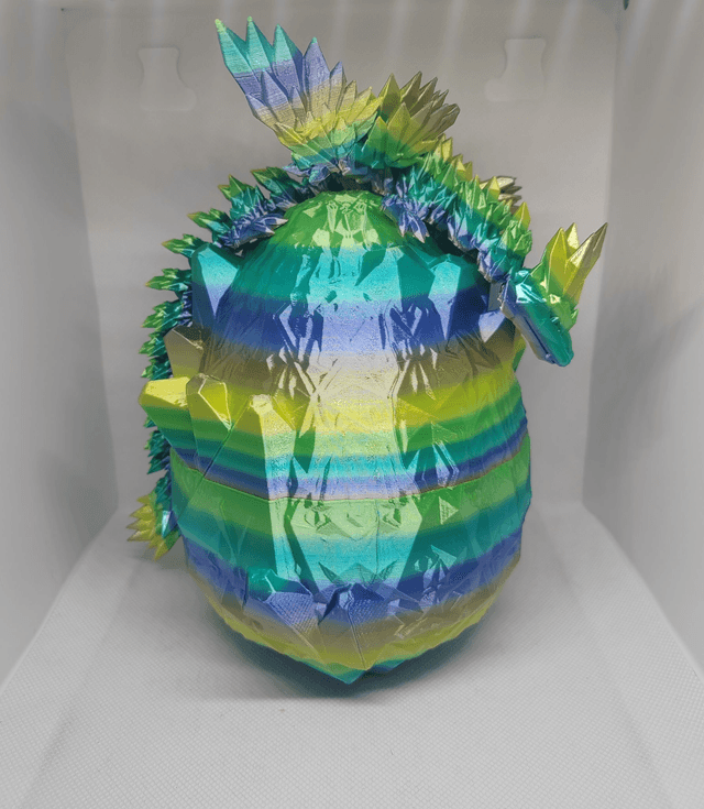Oeuf de dragon cristal avec ailes