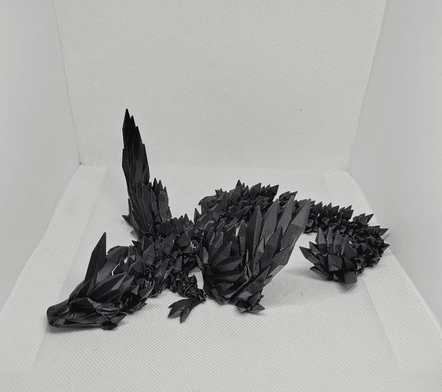 Dragon cristal avec des ailes en résine