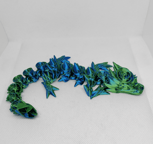 Bébé dragon roses